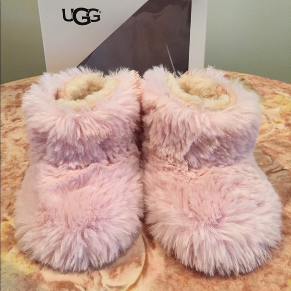 UGG Jesse Bow II Fluff Bootie Size 2 / 3 - Picture 4 of 5